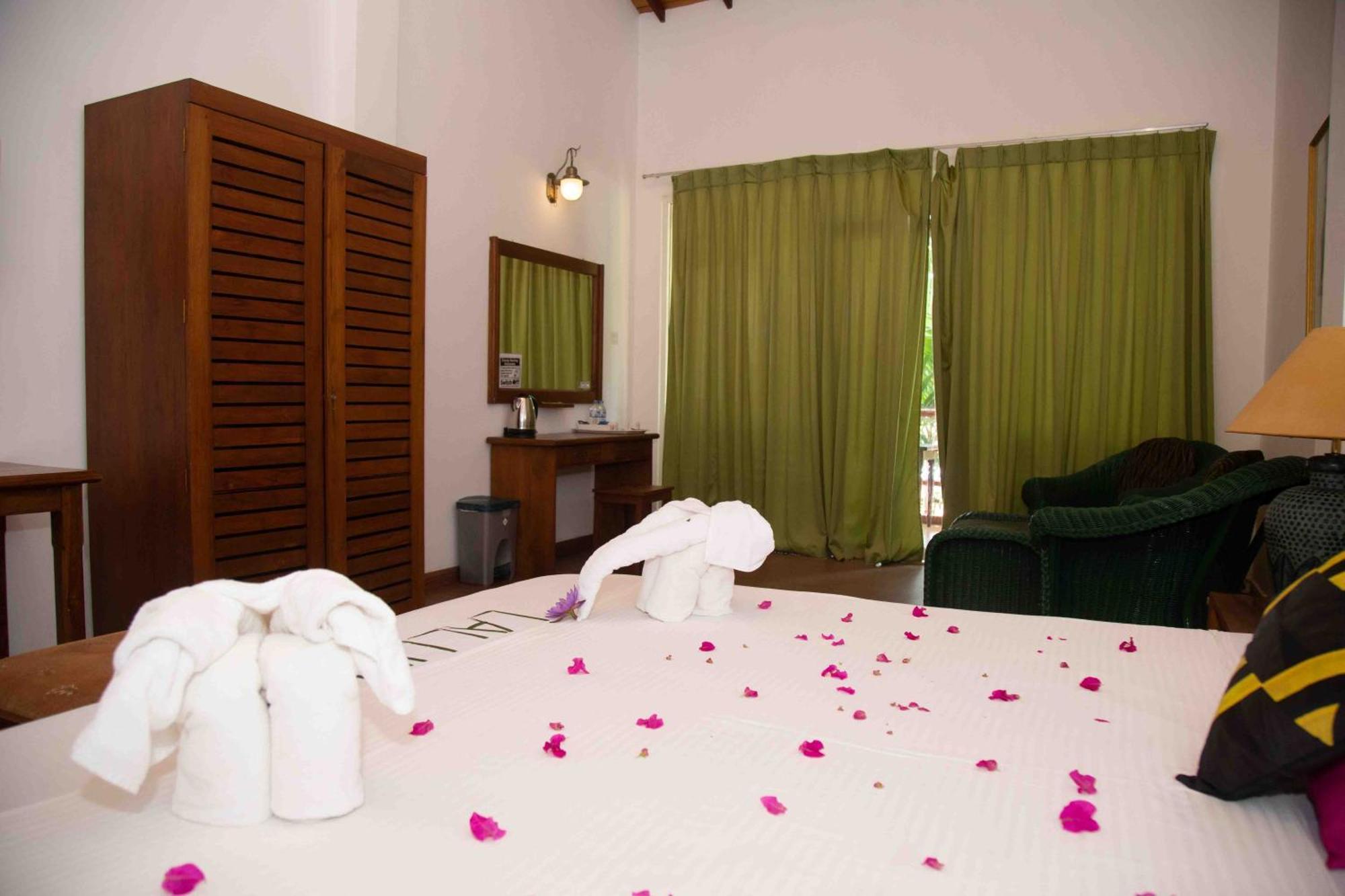 Laluna Ayurveda Resort Bentota Ngoại thất bức ảnh